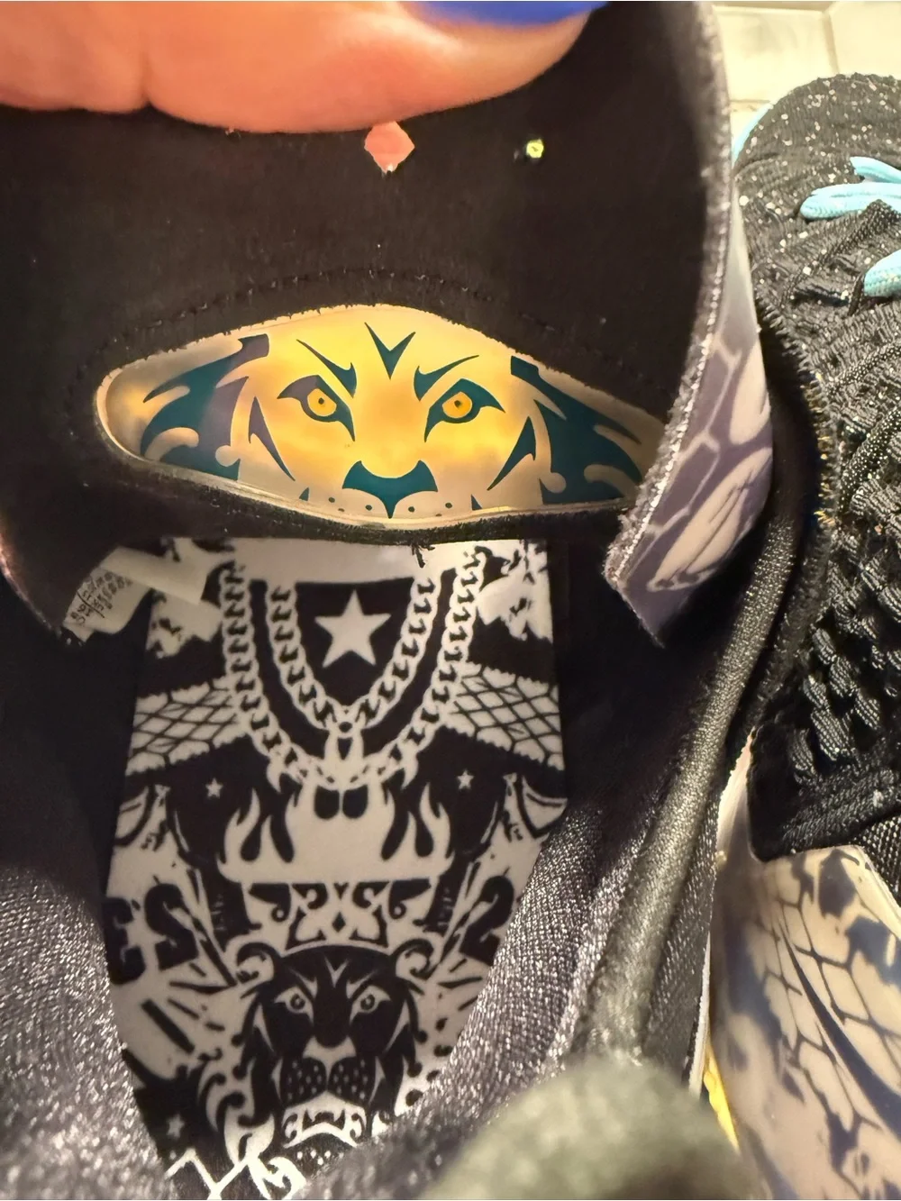 Nike LeBron 18 Reflections Sneakers Sz 16 Mismatched Design NEW